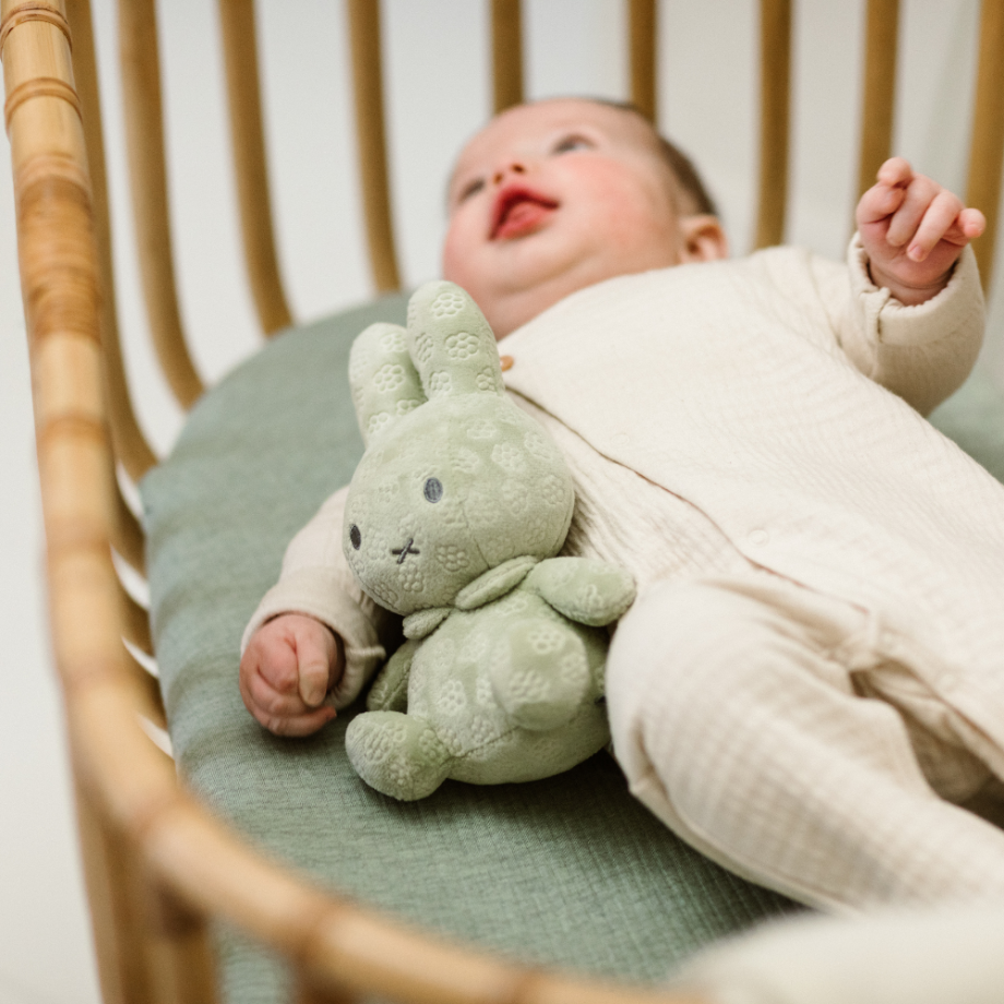 Miffy peluche Flower verte, 20cm lapin pour cadeau bébé