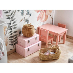 table-rose-enfant-meuble-chambre