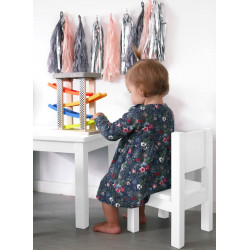 table-blanche-enfant-tout-petit