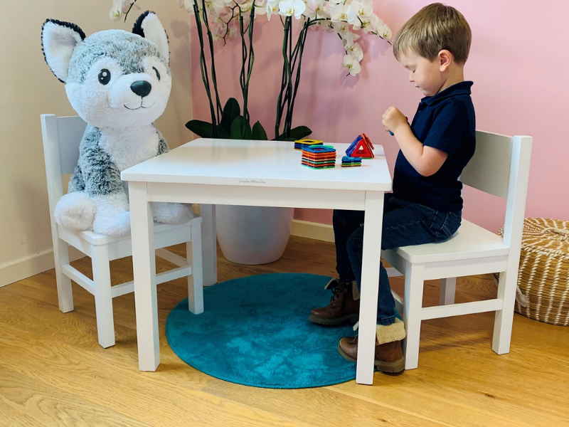 Pourquoi adopter notre mobilier pour enfants Montessori ?